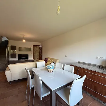 Casa, Al Lado De Playas * Cee